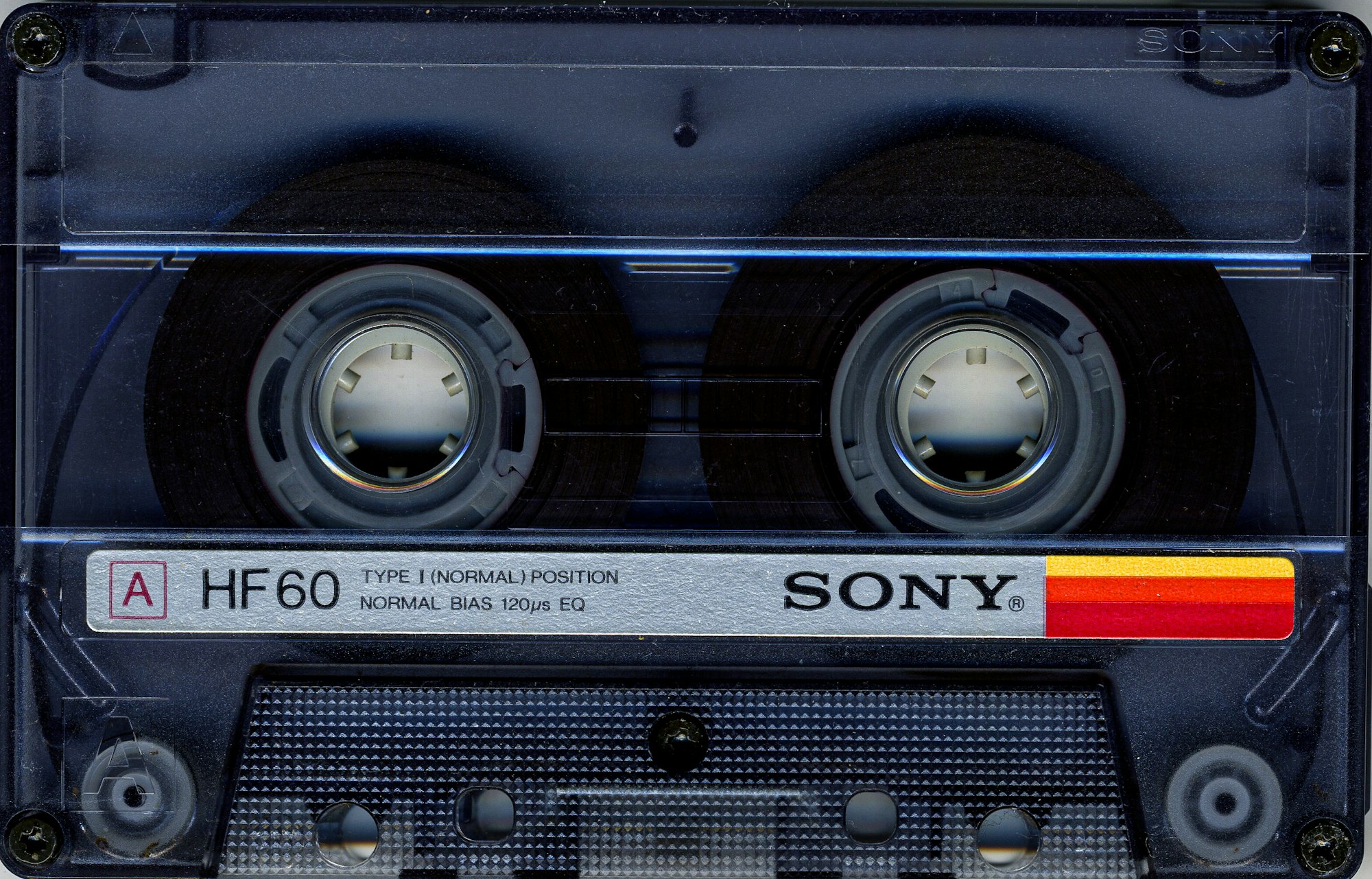 Gros plan sur un enregistreur à cassette audio