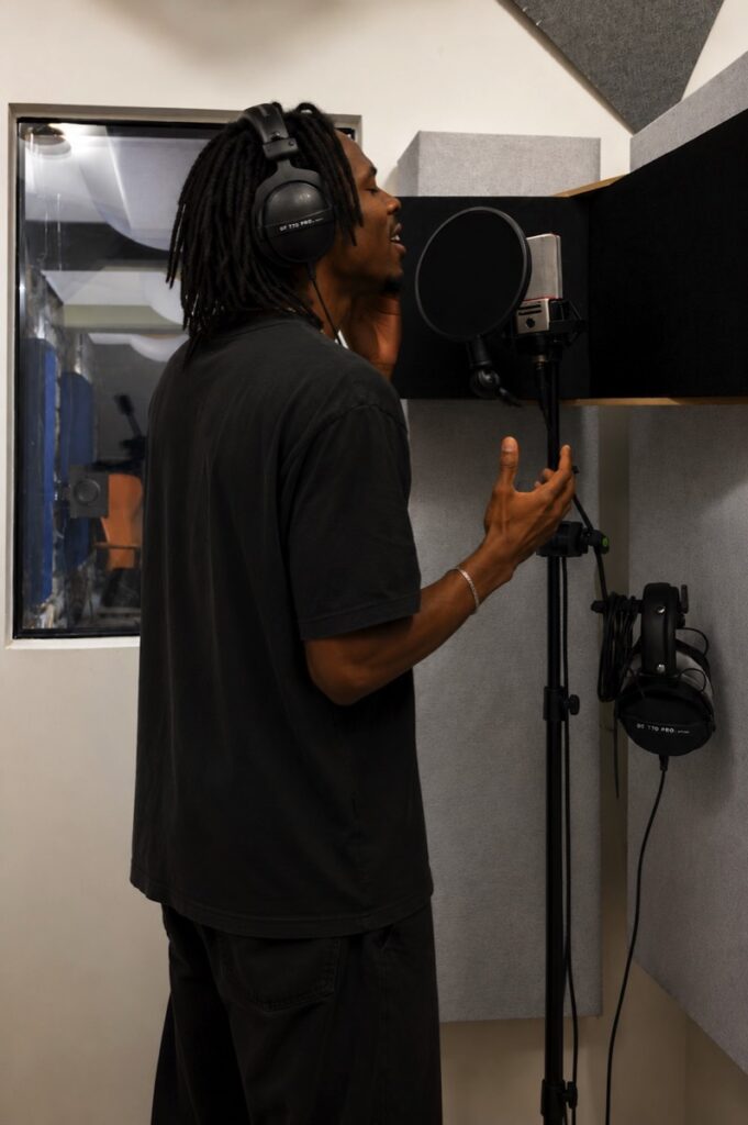 Studio LE KICK, murs de pierre et acoustique